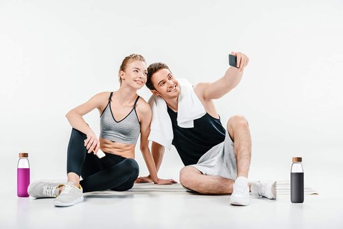 veegoal 18 Oz Borosilicate Glass Water Bottles with Bamboo Lid, BPA-FREE, Non-Slip Silicone Sleeve, and Stainless Steel Leak Proof Lid - Reusable Glass Bottle for Men and Women