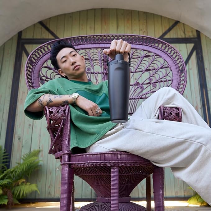 Owala FreeSip Sway - Stainless Steel - 30-oz. - Black (Very, Very Dark)