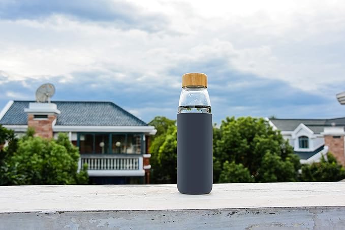 veegoal 18 Oz Borosilicate Glass Water Bottles with Bamboo Lid, BPA-FREE, Non-Slip Silicone Sleeve, and Stainless Steel Leak Proof Lid - Reusable Glass Bottle for Men and Women