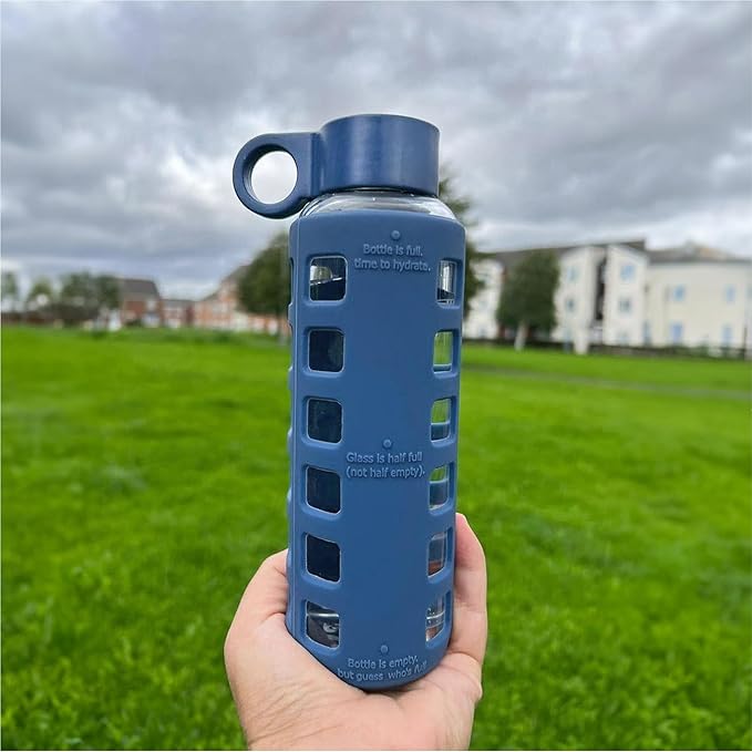 purifyou 40oz / 32oz / 22oz / 12oz Borosilicate Glass Water Bottle with Time & Volume Markers, Silicone Sleeve, Stainless Steel Lid | Reusable Glass Bottle for Water & Juice (12oz Chinese Porcelain)