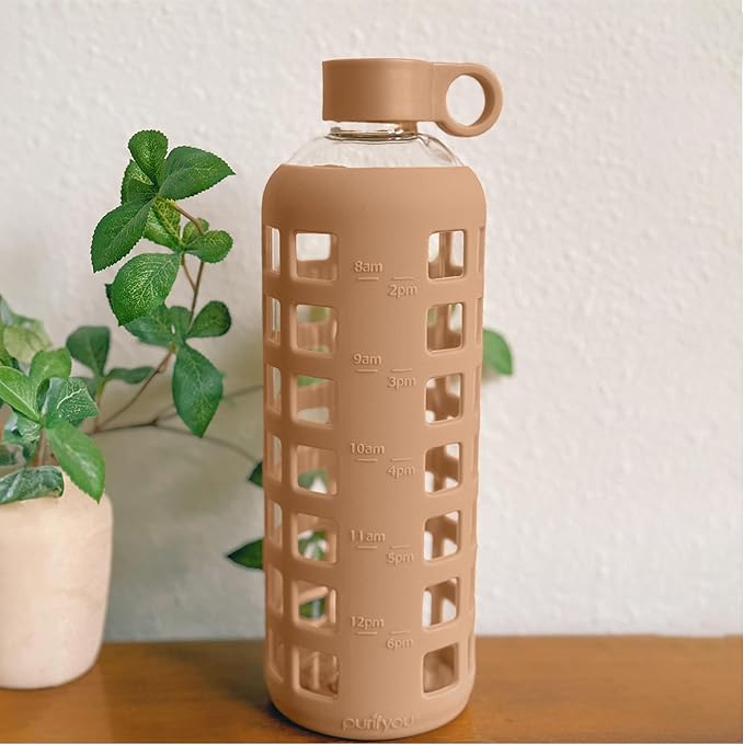 purifyou 40oz / 32oz / 22oz / 12oz Borosilicate Glass Water Bottle with Time & Volume Markers, Silicone Sleeve, Stainless Steel Lid | Reusable Glass Bottle for Water & Juice (32oz Iced Coffee)