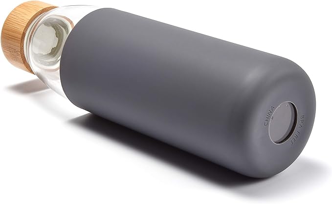 veegoal 18 Oz Borosilicate Glass Water Bottles with Bamboo Lid, BPA-FREE, Non-Slip Silicone Sleeve, and Stainless Steel Leak Proof Lid - Reusable Glass Bottle for Men and Women